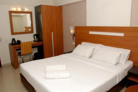 Hotel Tanish Residency Navi Mumbai Oda fotoğraf